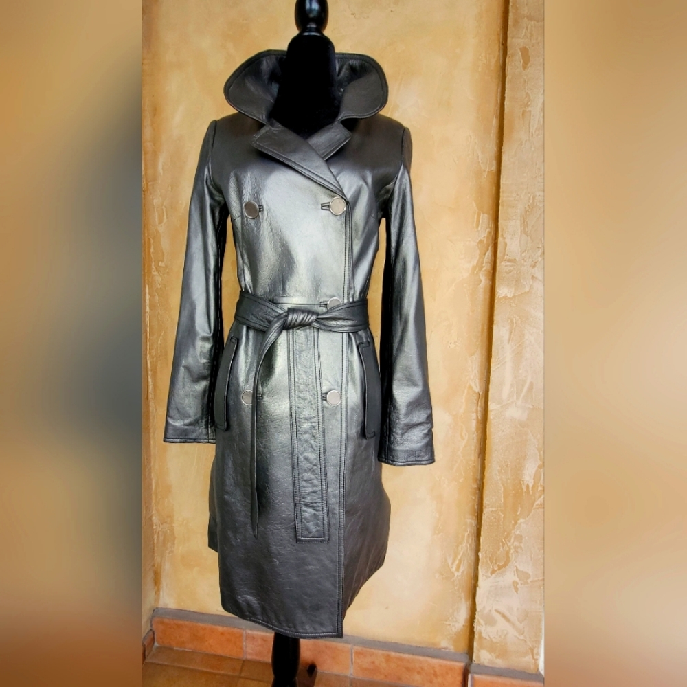 Elie Tahari Leather Coat, Unique, Pewter, Gunmetal Metallic, Silver Colors. XS.